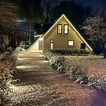Villa Shore Of Sapanca Cati Lakehouse Kartepe
