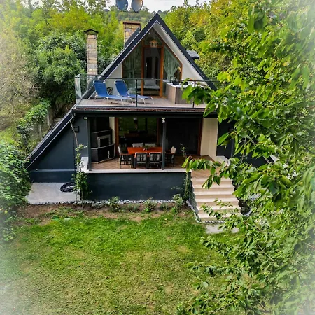 Shore Of Sapanca Cati Lakehouse *