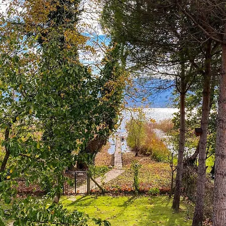 Shore Of Sapanca Cati Lakehouse Villa *